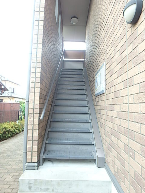 ��ʌ��������܎s�k�擌�听���P���ڂ̃A�p�[�g�̃G���g�����X