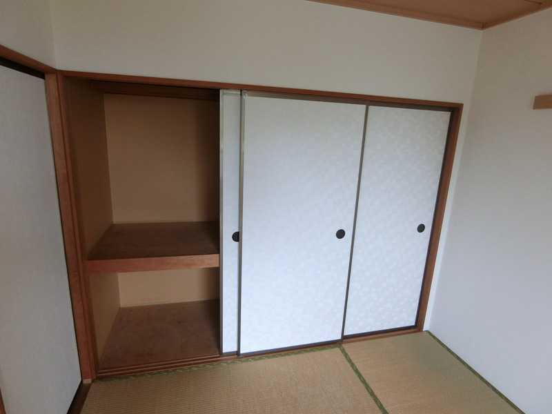 ��ʌ�����s��ԑ�R���ڂ̃A�p�[�g�̎��[