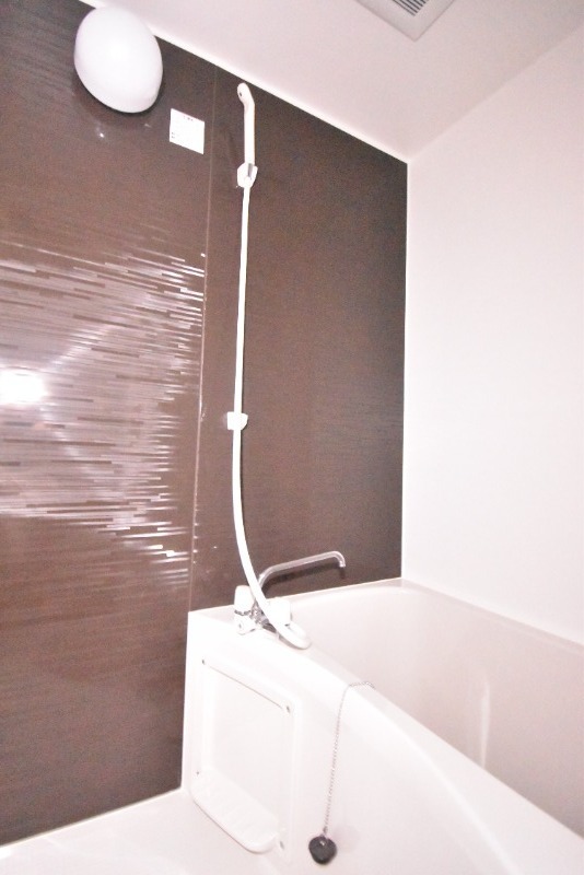 ��ʌ��������܎s�Y�a���؍�R���ڂ̃A�p�[�g�̃o�X