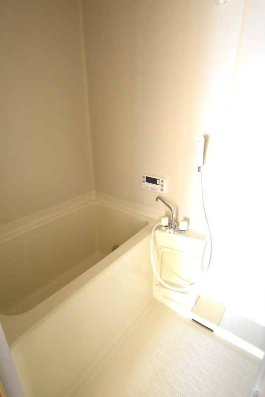 ��ʌ�����s�厚���V��̃A�p�[�g�̃o�X