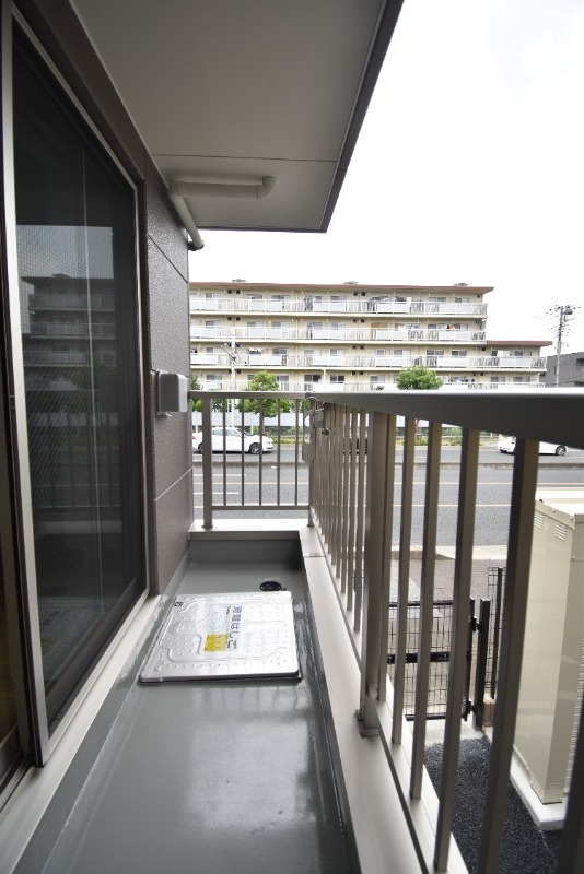 ��ʌ��������܎s�Y�a���؍�R���ڂ̃A�p�[�g�̃o���R�j�[