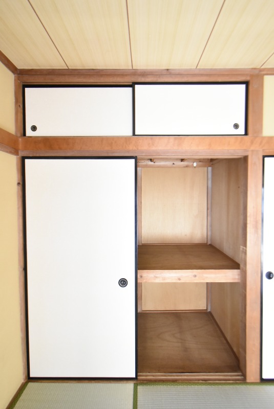 ��ʌ�����s�厚���V��̃A�p�[�g�̎��[