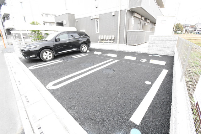 ��ʌ��������܎s������厚���[��̃A�p�[�g�̒��ԏ�