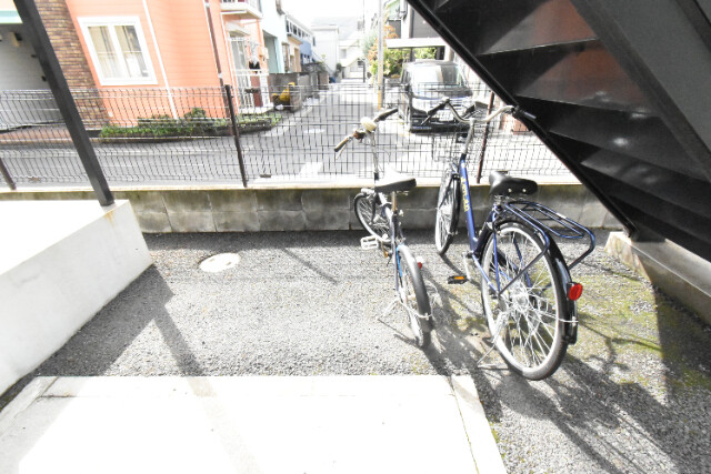 ��ʌ������s�����T���ڂ̃A�p�[�g�̂��̑�