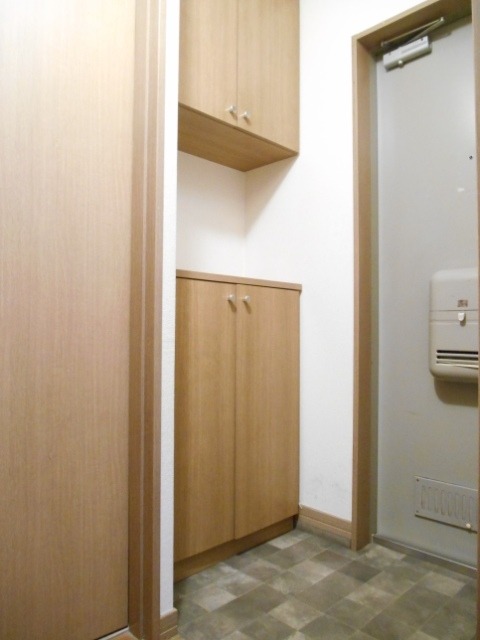 ��ʌ�����s�΋u�S���ڂ̃}���V�����̌���