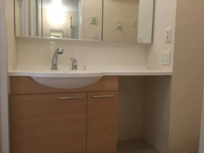 ��ʌ������s���P���ڂ̃A�p�[�g�̐��ʏ�