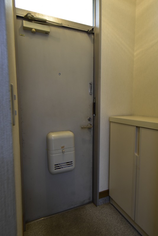 ��ʌ��������܎s��΋�钬�Q���ڂ̃A�p�[�g�̌���