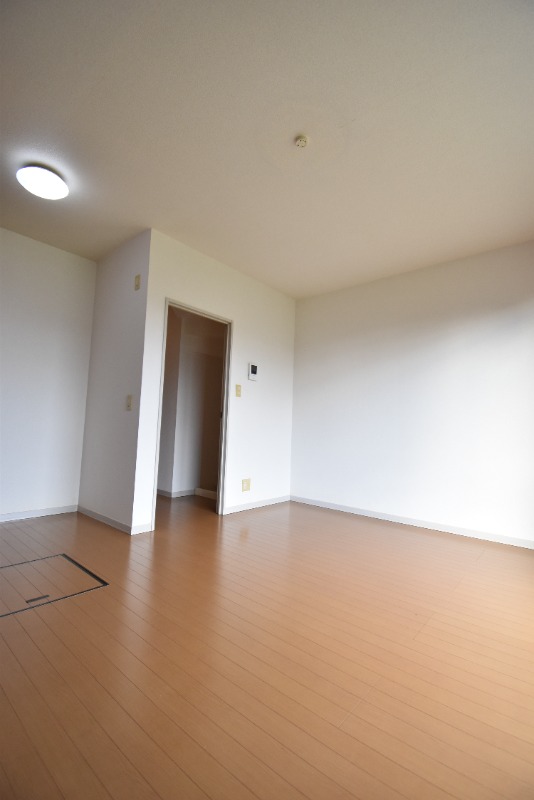 ��ʌ��������܎s����厚���V�n�̃A�p�[�g�̋��ԁE���r���O