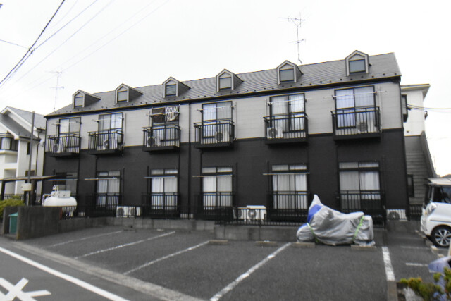 ��ʌ��������܎s������x�蒬�̃A�p�[�g�̌����O��