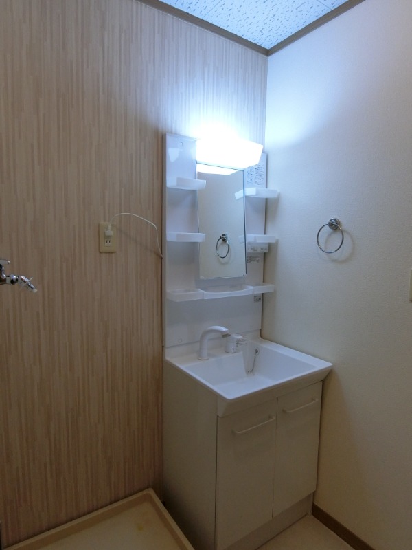 ��ʌ�����s�΋u�S���ڂ̃}���V�����̐��ʏ�