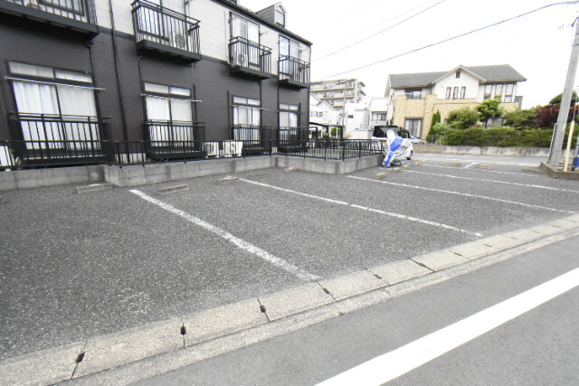 ��ʌ��������܎s������x�蒬�̃A�p�[�g�̒��ԏ�