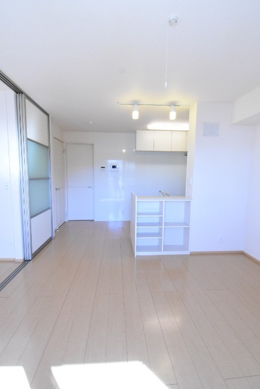 ��ʌ��������܎s�k��g�쒬�Q���ڂ̃A�p�[�g�̋��ԁE���r���O