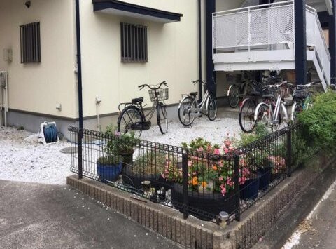 ��ʌ��������܎s����厚�y���̃A�p�[�g�̃G���g�����X