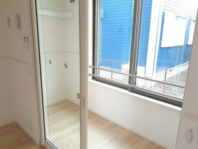 ��ʌ��z�J�s�����Q���ڂ̃A�p�[�g�̂��̑��ݔ�