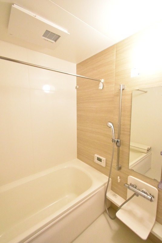 ��ʌ�����s�厚������̃A�p�[�g�̃o�X