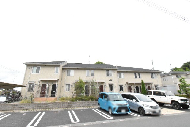 ��ʌ�����s�厚������1052-1�̃A�p�[�g�̌����O��