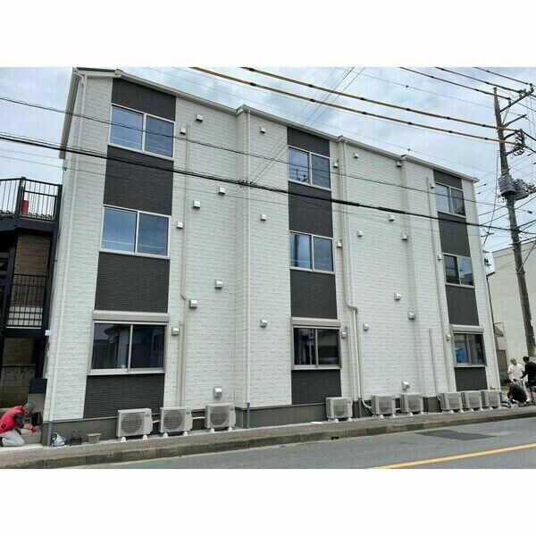 ��ʌ��t�����s��g�c�̃A�p�[�g�̌����O��