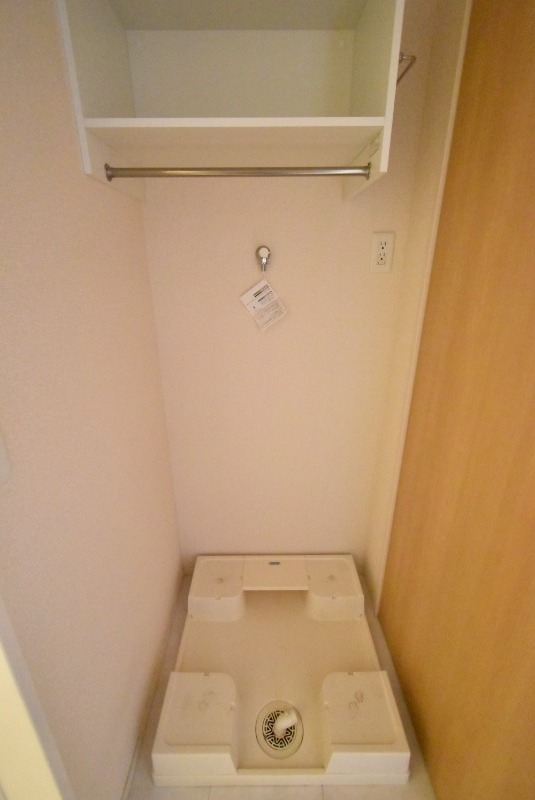 ��ʌ�����s�厚������̃A�p�[�g�̂��̑��ݔ�