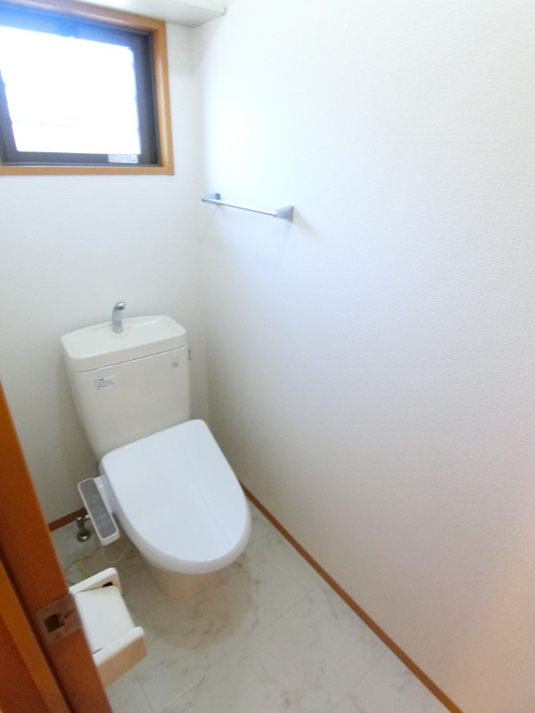 ��ʌ��������܎s�����擌��{�P���ڂ̃e���X�n�E�X�̃g�C��