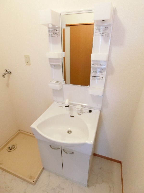 ��ʌ��������܎s�����擌��{�P���ڂ̃e���X�n�E�X�̐��ʏ�