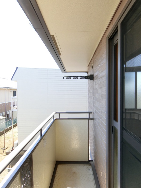 ��ʌ��������܎s�����擌��{�P���ڂ̃e���X�n�E�X�̃o���R�j�[