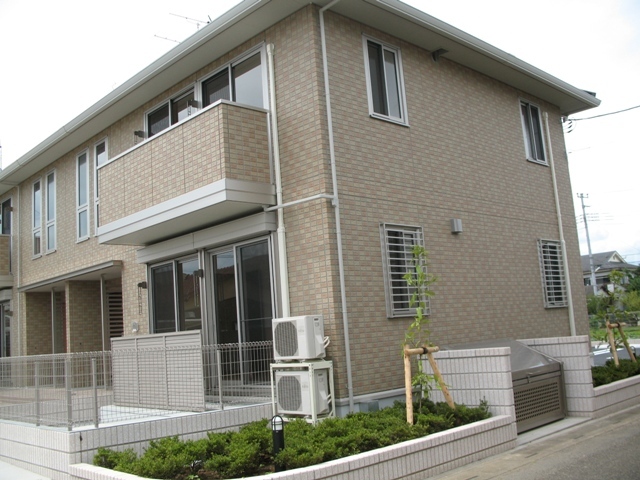 ��ʌ�����s�厚�����̃A�p�[�g�̌����O��