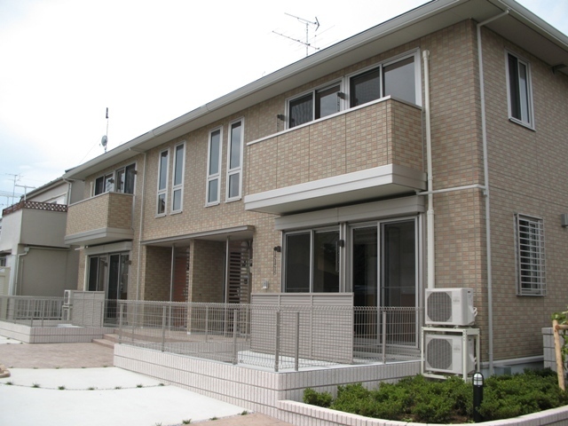 ��ʌ�����s�厚�����̃A�p�[�g�̌����O��