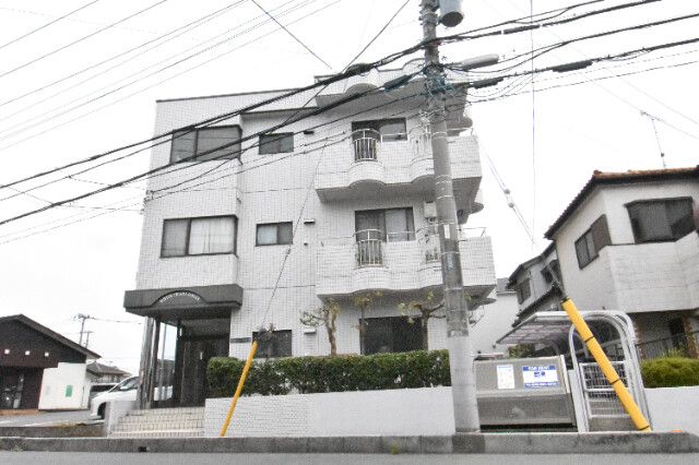 ��ʌ��������܎s�����擌��{�V���ڂ̃}���V�����̌����O��