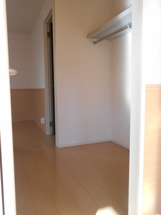 ��ʌ�����s�厚�����̃A�p�[�g�̎��[