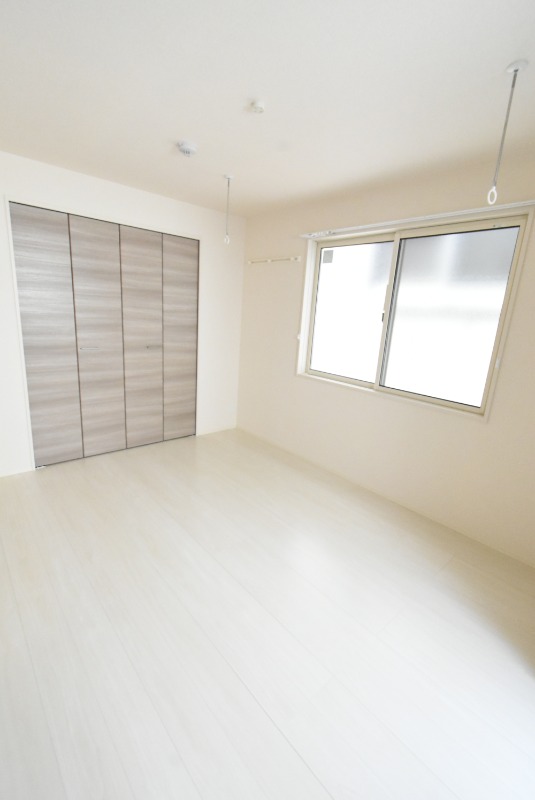 ��ʌ��������܎s�����擌��{�T���ڂ̃A�p�[�g�̂��̑������E�X�y�[�X