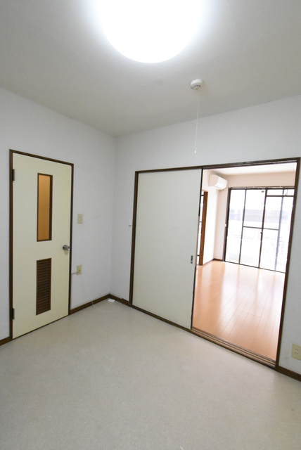 ��ʌ��������܎s�����擌��{�V���ڂ̃}���V�����̋����E���r���O