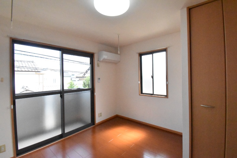 ��ʌ��������܎s�΋擌�Y�a�P���ڂ̃A�p�[�g�̋��ԁE���r���O