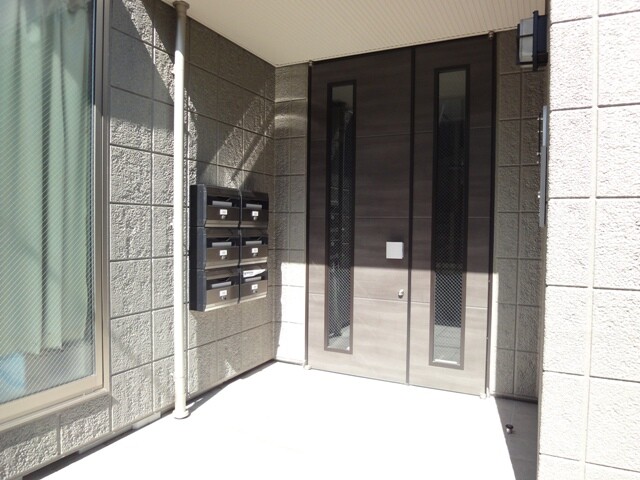 ��ʌ��������܎s��{����ؒ��R���ڂ̃}���V�����̃G���g�����X