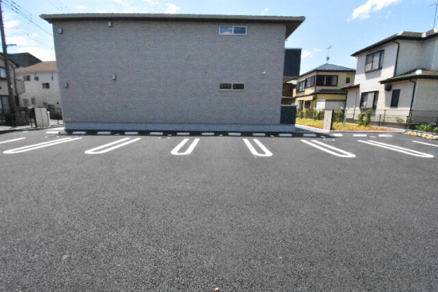 ��ʌ��k�����S�ɓޒ��h�S���ڂ̃A�p�[�g�̒��ԏ�