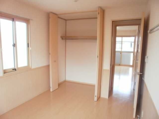 ��ʌ��k�����S�ɓޒ������j�Q���ڂ̃A�p�[�g�̎��[