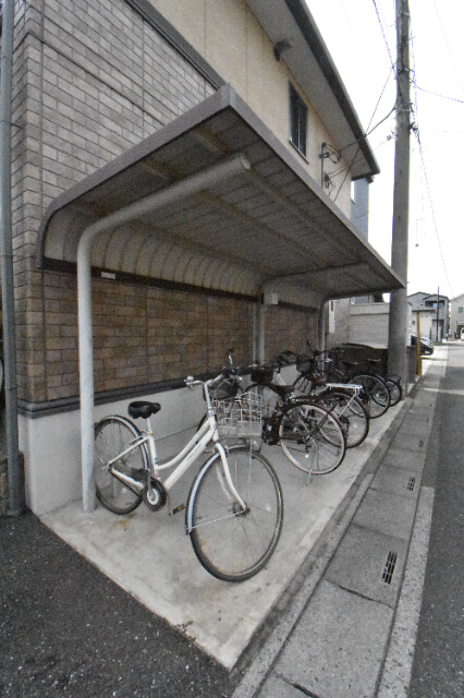 ��ʌ��k�����S�ɓޒ������j�Q���ڂ̃A�p�[�g�̂��̑�