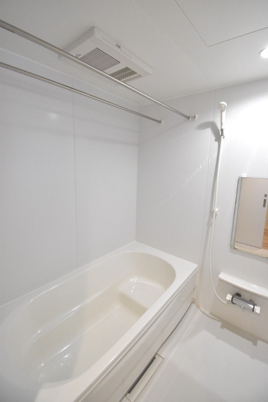 ��ʌ�����s���L�R���ڂ̃}���V�����̃o�X