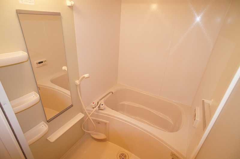 ��ʌ�����s�厚������̃}���V�����̃o�X