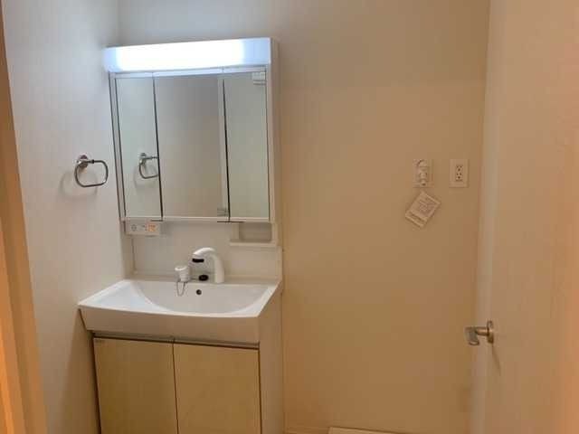 ��ʌ��z�J�s�厚��[�̃A�p�[�g�̐��ʏ�