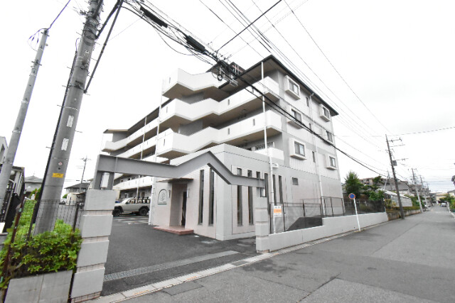 ��ʌ�����s������P���ڂ̃}���V�����̌����O��