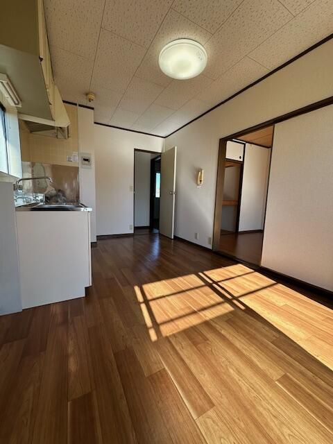 ��ʌ��������܎s�k��~�͒��̃}���V�����̂��̑������E�X�y�[�X