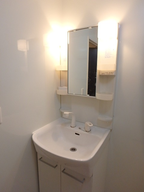 ��ʌ��������܎s�Y�a���؍�S���ڂ̃A�p�[�g�̐��ʏ�