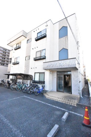 ��ʌ������s�����R����12-33�̃}���V�����̌����O��