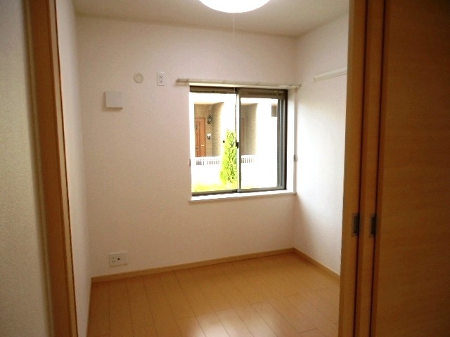 ��ʌ��k�����S�ɓޒ��厚�����̃A�p�[�g�̂��̑������E�X�y�[�X