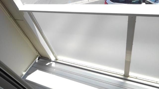 ��ʌ������s��ʖ�̃A�p�[�g�̃o���R�j�[