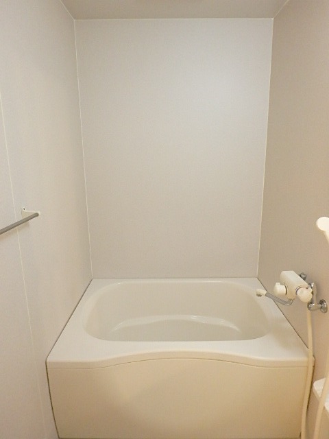 ��ʌ��������܎s�k��~�͒��̃A�p�[�g�̃o�X