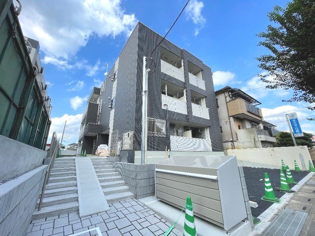 ��ʌ�����s�˒˂S���ڂ̃}���V�����̌����O��