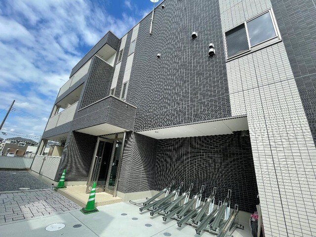 ��ʌ�����s�˒˂S���ڂ̃}���V�����̌����O��