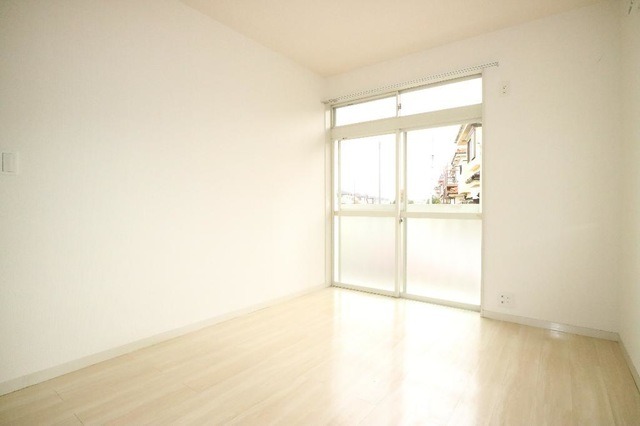 ��ʌ������s���h�R���ڂ̃A�p�[�g�̂��̑������E�X�y�[�X