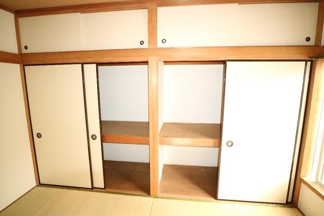 ��ʌ������s���h�R���ڂ̃A�p�[�g�̎��[